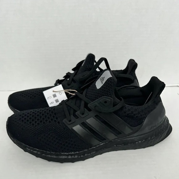 adidas UltraBOOST 5.0 DNA W Triple Black - Picture 7 of 11